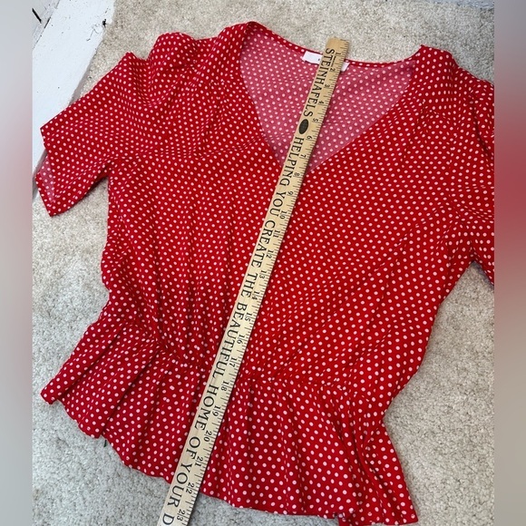 Elodie Women’s Medium Top Red White Vintage Look 1950’s cut Polka Dots - Picture 11 of 11
